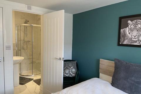 1 bedroom in a house share to rent, Rm 5, Priory Road, Peterborough, PE3 9ED
