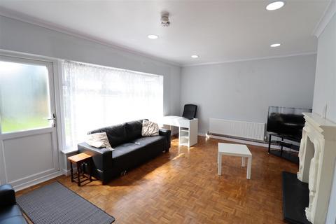 6 bedroom house to rent, Cannon Close, Coventry, CV4 7AT