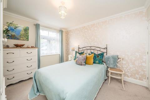 1 bedroom flat for sale, Tower Road, Strawberry Hill TW1