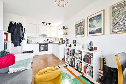Mayfield Road, Shepherd's Bush, London, W12