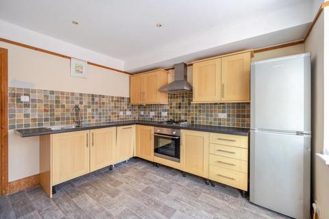 3 bedroom detached bungalow to rent, Philip Road,  High Wycombe,  HP13