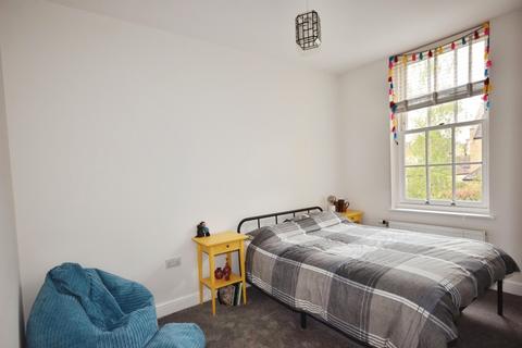 2 bedroom apartment to rent, West Wing Chapel Drive DA2