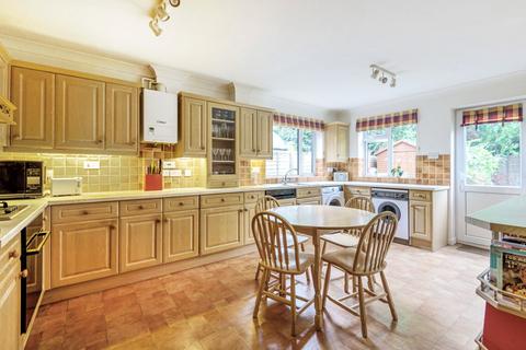 4 bedroom detached house to rent, Hookwater Road, Hampshire SO53