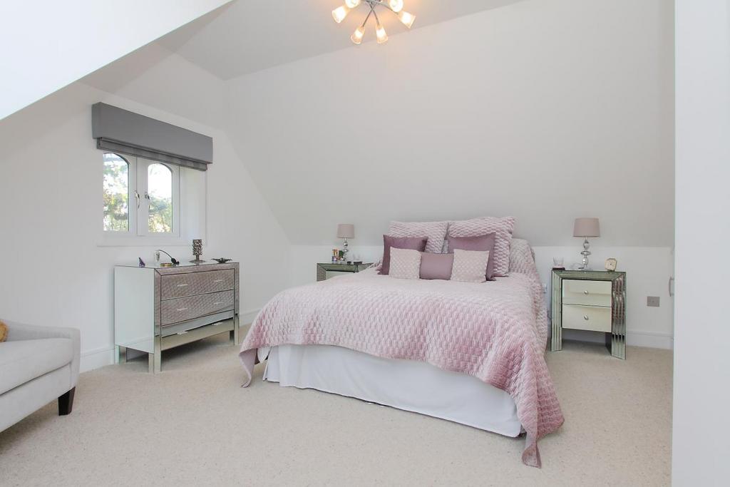 Longacre cottage ph11.JPG