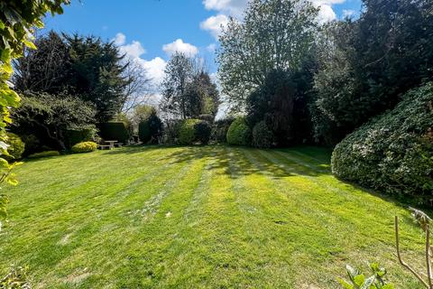 4 bedroom detached house for sale, Hillcroft Avenue, Purley, CR8