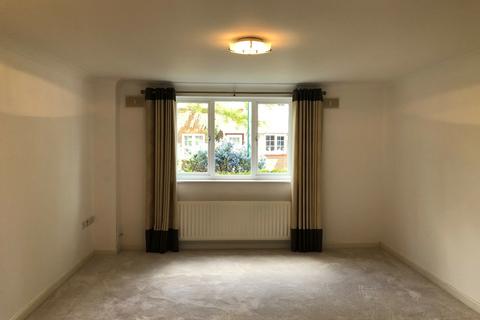 2 bedroom flat for sale, Edenbridge, Kent, TN8