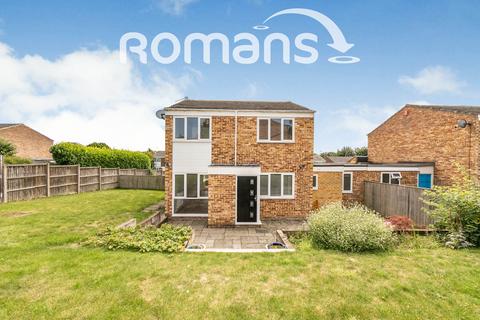 4 bedroom detached house to rent, Galsworthy Drive, Caversham, Reading, RG4