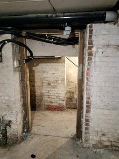 Garage to rent, Claremont House, Tonbridge Road, Maidstone, ME18