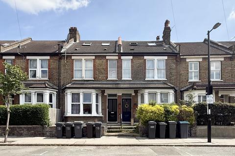 1 bedroom in a house share to rent, Edridge Road, Croydon