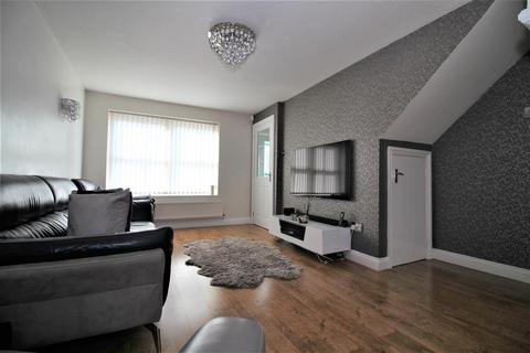 3 bedroom semi-detached house to rent, Hornbeam Close, Blackthorn Manor, Oadby, Leicester