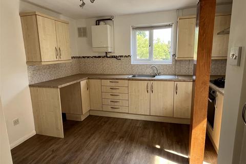 3 bedroom semi-detached house to rent, Teston Road, West Malling