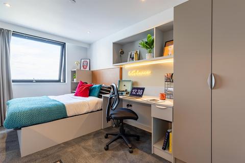 Studio to rent, King William Street, Manchester M50