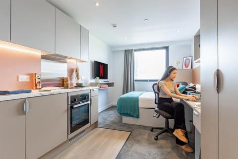 Studio to rent, King William Street, Manchester M50