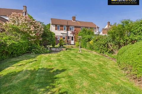 3 bedroom semi-detached house for sale, Mandeville Road, Potters Bar
