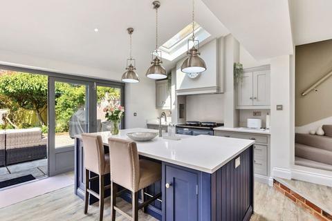 3 bedroom semi-detached house to rent, Stone Street, Sevenoaks TN15 0LP