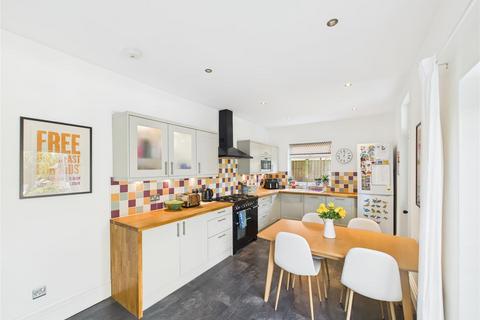 4 bedroom semi-detached house for sale, Priory Avenue, Southampton