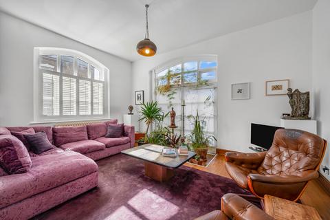 3 bedroom house for sale, Independent Place, Dalston, E8.