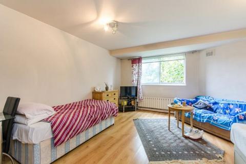 Studio for sale, Sherborne Court, Cromwell Road, London, SW5
