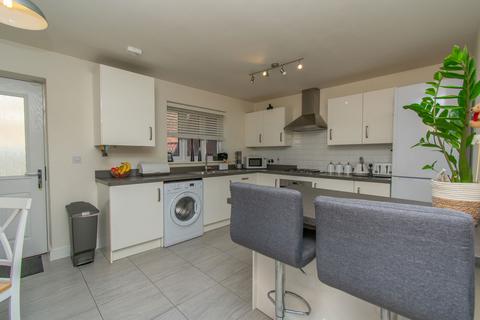 3 bedroom detached house for sale, Meteor Way, Leicester LE8