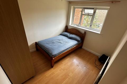 1 bedroom in a house share to rent, Furnished Double Room in Shared House – All Bills Included – Parking Available – LU1