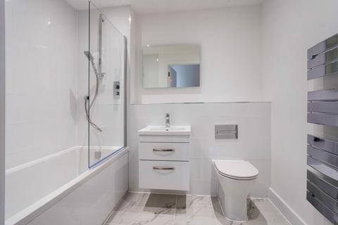 2 bedroom flat to rent, Bath Road, Cheltenham GL53