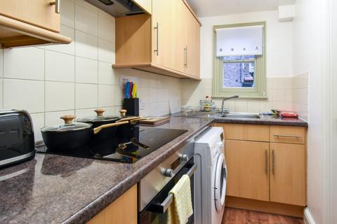 2 bedroom house to rent, Gillygate, York