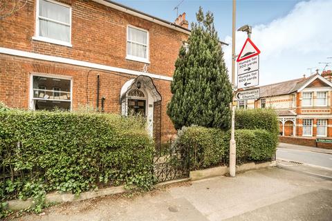 2 bedroom flat to rent, Russell Street, Reading, RG1