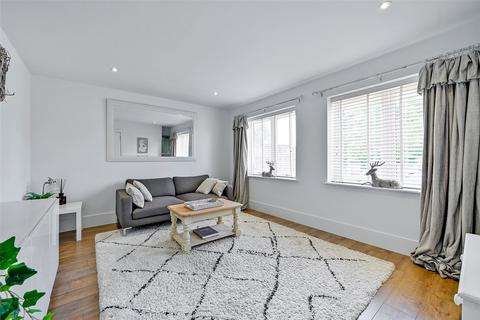 3 bedroom detached house to rent, Southview Road, Marlow, Buckinghamshire, SL7