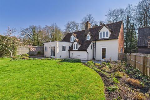 4 bedroom house to rent, Hitchin Road, Hitchin SG4