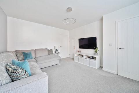 3 bedroom semi-detached house to rent, Ganders Mead, Southampton SO16