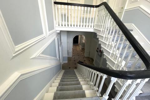 2 bedroom flat to rent, London Street, Reading RG1