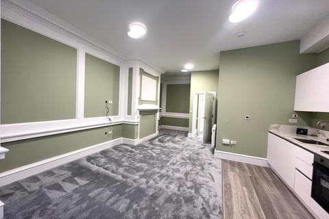 2 bedroom flat to rent, London Street, Reading RG1
