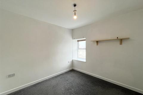 2 bedroom apartment to rent, Cliff Road, Newquay TR7