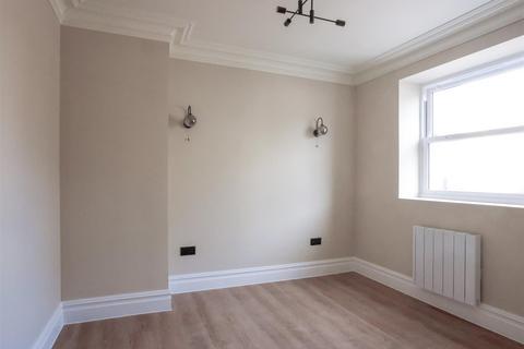 2 bedroom apartment to rent, Albion Place, Ramsgate