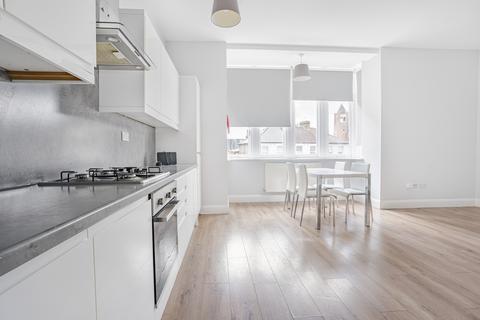 2 bedroom flat for sale, William Court, Hertford Road , N9 7HH