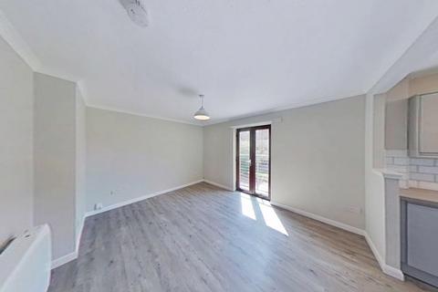 2 bedroom flat to rent, Gladstone Street, Glasgow, G4
