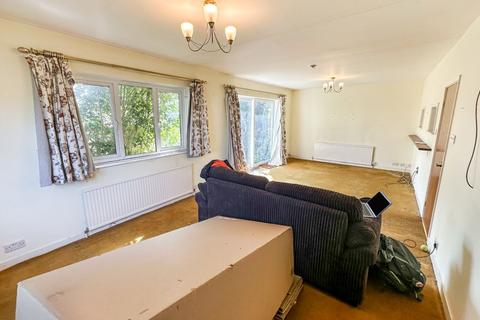 2 bedroom detached bungalow for sale, 11 Grove Avenue, Beeston, Nottingham, Nottinghamshire, NG9 4ED
