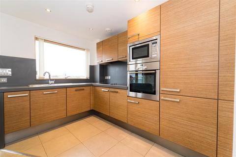 2 bedroom apartment to rent, Britton House, Green Quarter