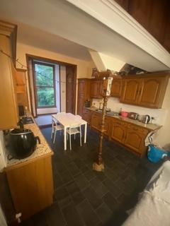 4 bedroom apartment to rent, Main Door, 2 Louden Terrace