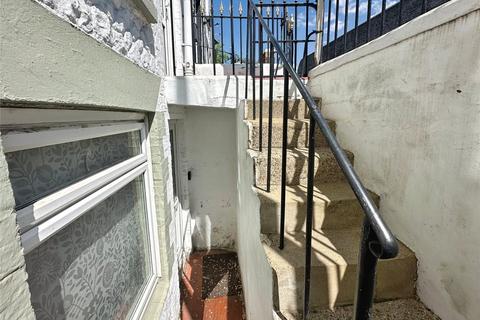 1 bedroom flat to rent, Lower Boxley Road, Kent ME14