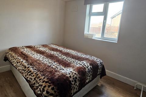 1 bedroom flat to rent, St. Margarets Terrace, London, SE18