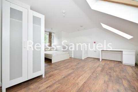 6 bedroom semi-detached house to rent, Ambassador Square, Canary Wharf, Isle of dogs,London E14