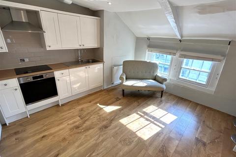 1 bedroom flat to rent, Market Place, Chippenham