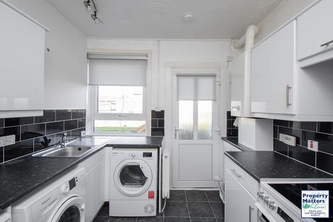 3 bedroom flat to rent, Woodbank Road, Crosshouse, KA2 0ET