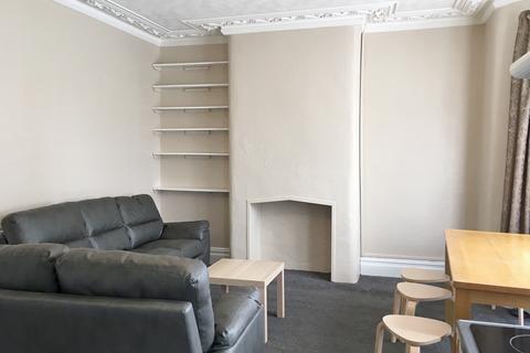 5 bedroom house share to rent, Manor Road, Bristol BS7