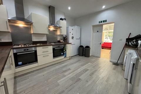 1 bedroom in a house share to rent, Room 6, Aldermans Drive, Peterborough PE3 6AR