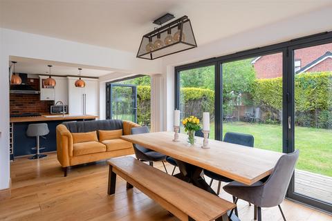 5 bedroom detached house for sale, Alness Drive, Woodthorpe, York, YO24 2XZ