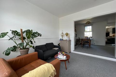 2 bedroom end of terrace house to rent, Church Road, Ramsgate, Kent, CT11