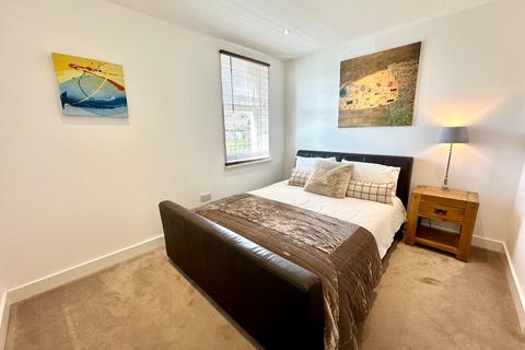 2 bedroom flat to rent, Lynedoch Terrace, Park, Glasgow, G3