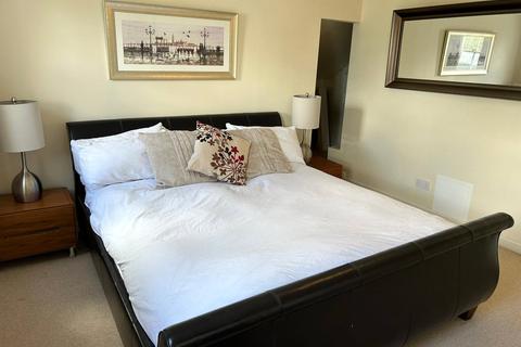 2 bedroom apartment to rent, Clarence Square, Gloucestershire GL50